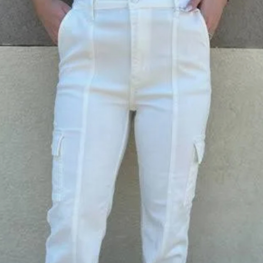 NWT JUDY BLUE WHITE CARGO JEANS 3 / 26
